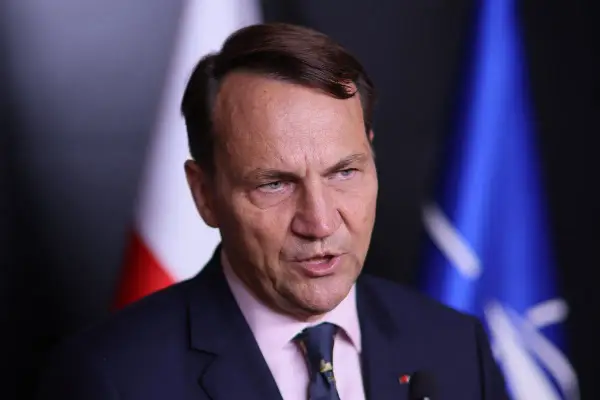 Minister Spraw Zagranicznych - Co naprawdę robi? Zakres obowiązków