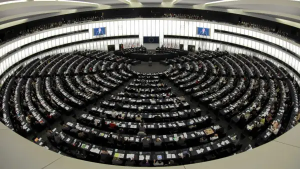 Parlament Europejski - Jak działa i co oznacza dla Polski?